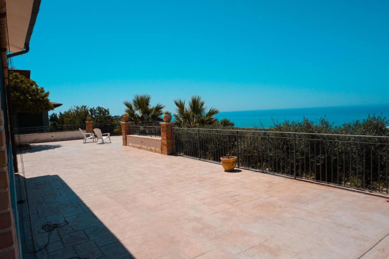 Il Casale Di Bovo Marina Villa Montallegro Exterior foto